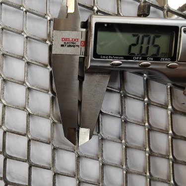 304材質(zhì)15×25×2.0厚不銹鋼鋼板網(wǎng)