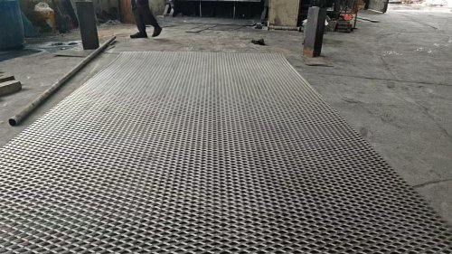 304材質(zhì)30×60×5.5厚不銹鋼鋼板網(wǎng)