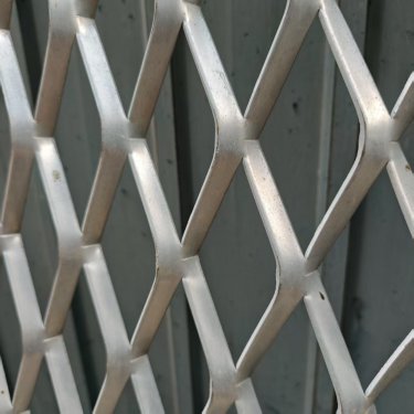 1系鋁板60×120m孔鋁板網(wǎng)